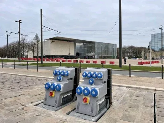 Bornes escamotables Escaflux sorties, place du Jet d’Eau au Mans
