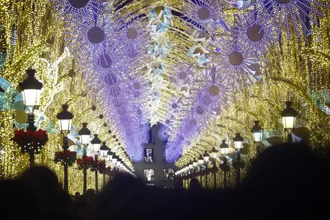 Décors de rue et traversées