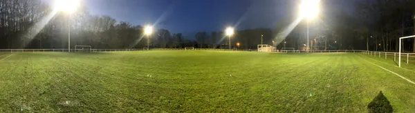 Stade de Boissy-sous-Saint-Yon (91) : football, aire de jeu éclairée par Speqtris (photo 1 sur 2)