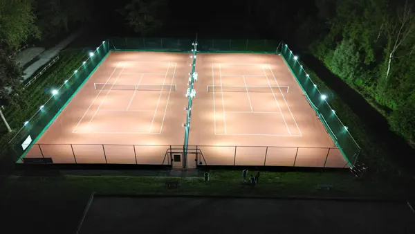 Tennis de Morancez (28) : tennis, aire de jeu éclairée par Speqtris (photo 1 sur 2)